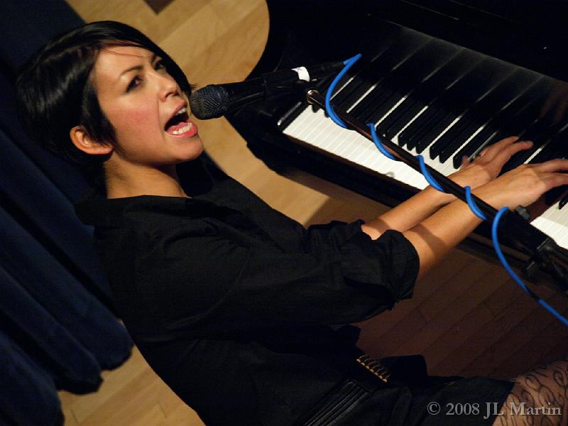 037HPX - Emm Gryner_10212008.JPG